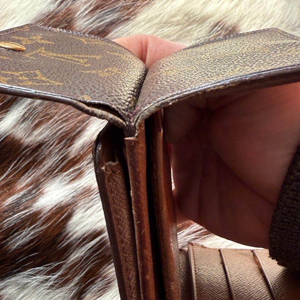Louis Vuitton small Wallet - Picture 13 of 13